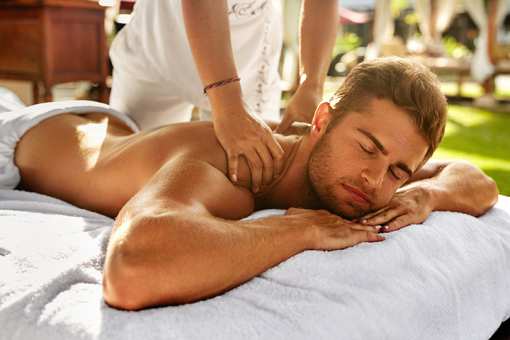 9 Best Spas in Kansas!